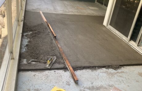 Photo showing the required thickness of screed to waterproof a balcony in Hope Island.